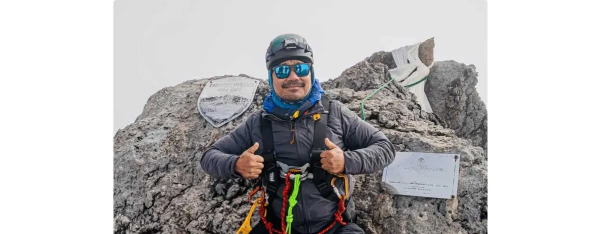 Hari Budha Magar climbs the tallest mountain in Oceania