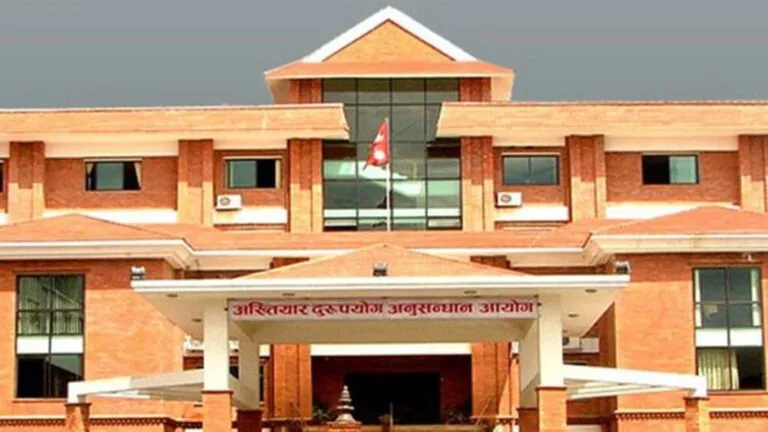 नक्कली शैक्षिक प्रमाणपत्र प्रयोग गरेको आरोपमा पूर्व ट्राफिक प्रहरी सहायक निरीक्षकविरुद्ध मुद्दा दायर