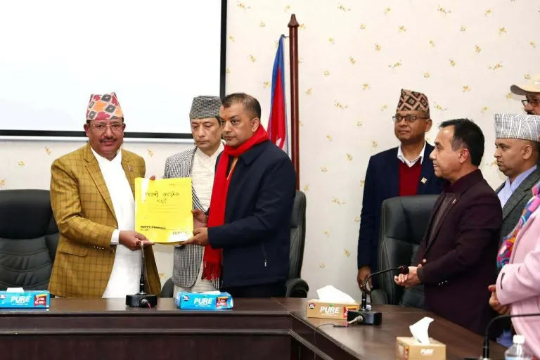 गगन थापा नेतृत्वको काँग्रेसलाई आयोगले दियो आधिकारिकता